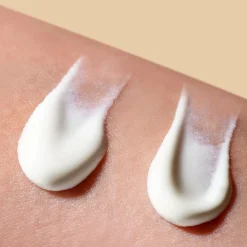 BasicLab - Prewencja i Antyoksydacja - Lekka Emulsja Ochronna SPF50+ PPD 52,3 - 50ml