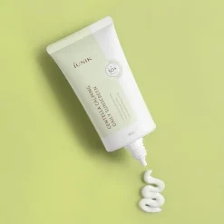 iUNIK - Centella Calming Daily Sunscreen SPF 50+ PA++++ - Krem z Filtrem Przeciwsłonecznym - 60ml